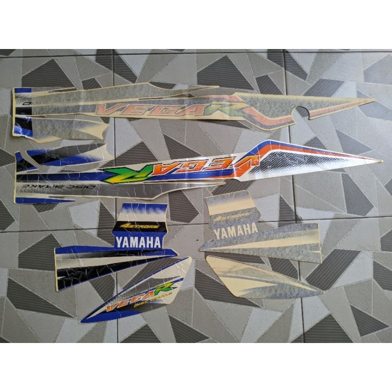 Stiker Stripe Logo Emblem Yamaha Vega R Vega Lama