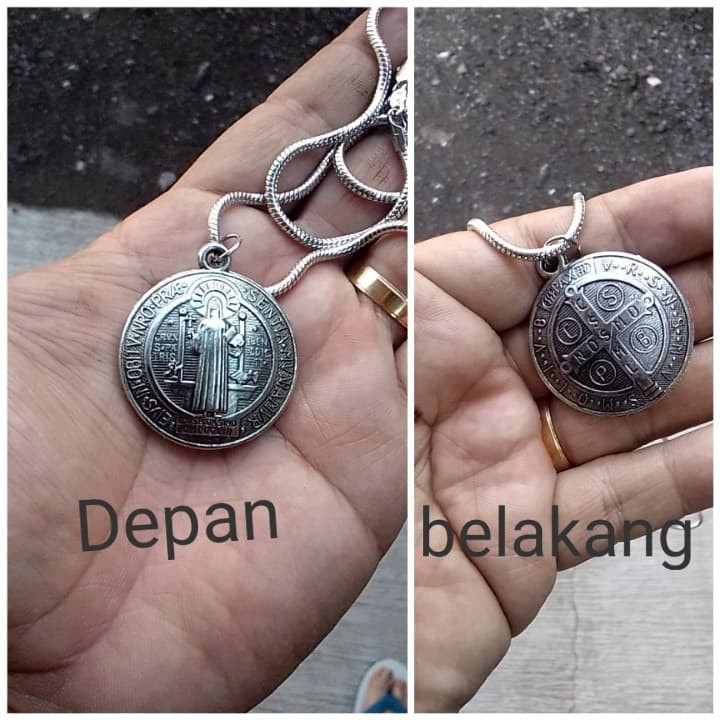 koleksi kalung antik katolik kristen