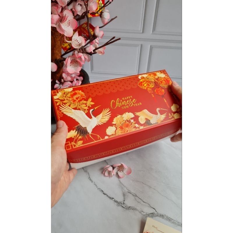 

Kotak kue toples imlek cny design terbaru merah dan gold
