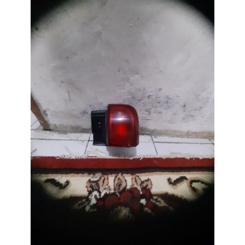 Lampu Nissan Elgrand E51