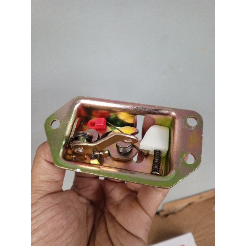 door lock pintu bagasi belakang L300 futura carry extra st100