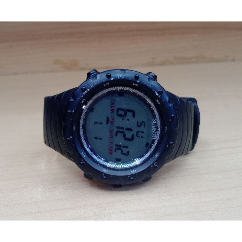 jam tangan digital Suunto pria