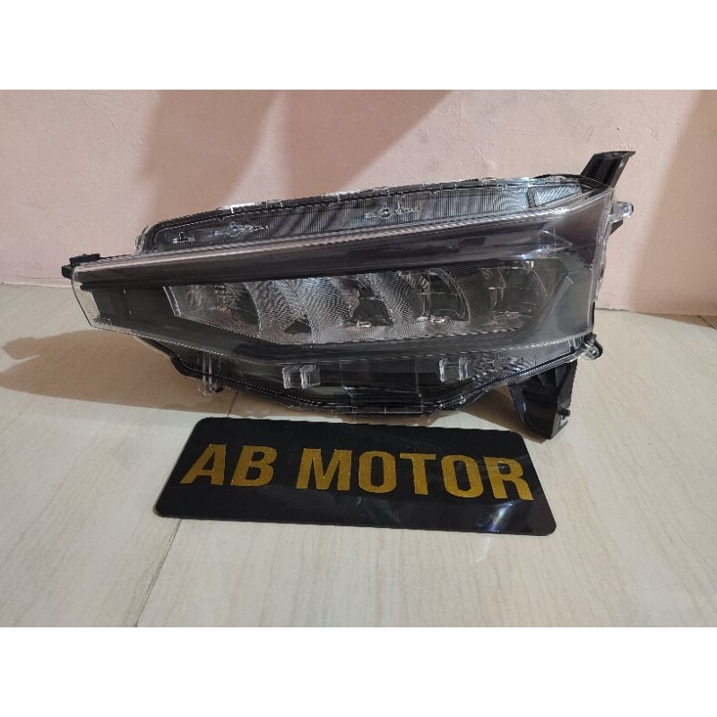 lampu depan xenia 2022_2024 original