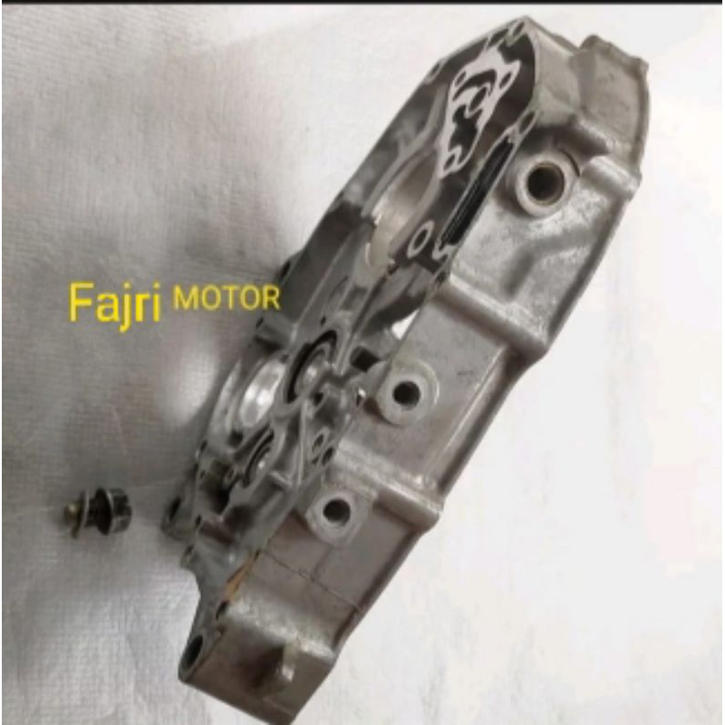 Blok Krengkes Kalter Kanan Oli Revo Absolute/ Revo Fit Fi/ Blade 110 Original Crankcase Kalter Kanan