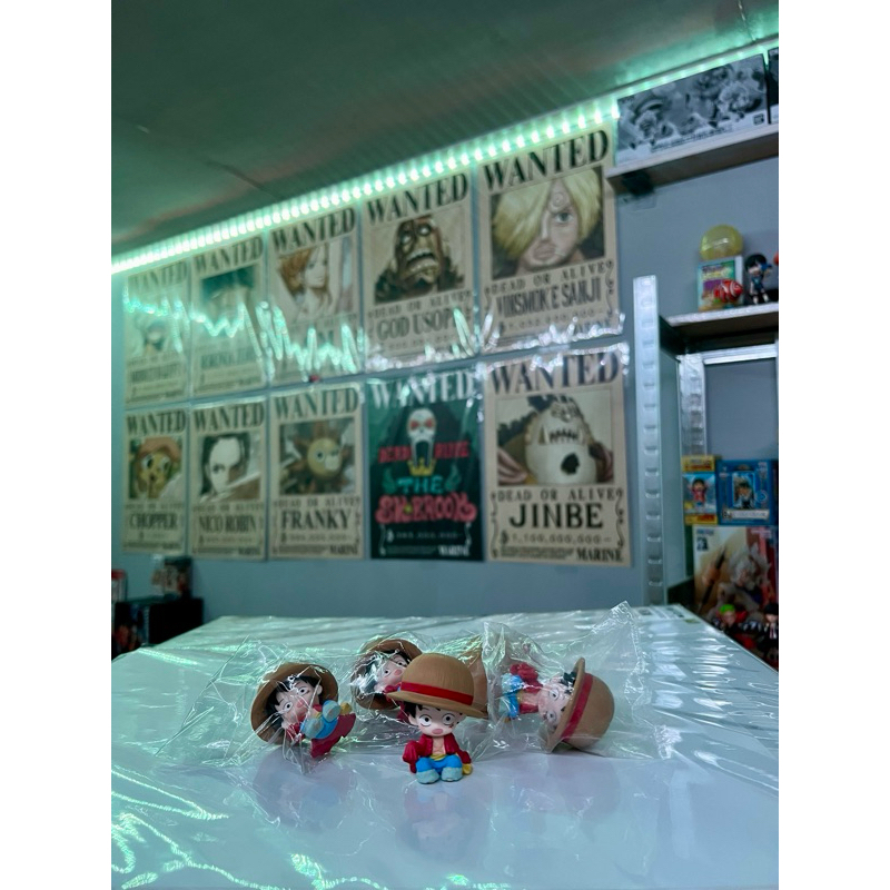 Gashapon premium luffy baby one piece figure