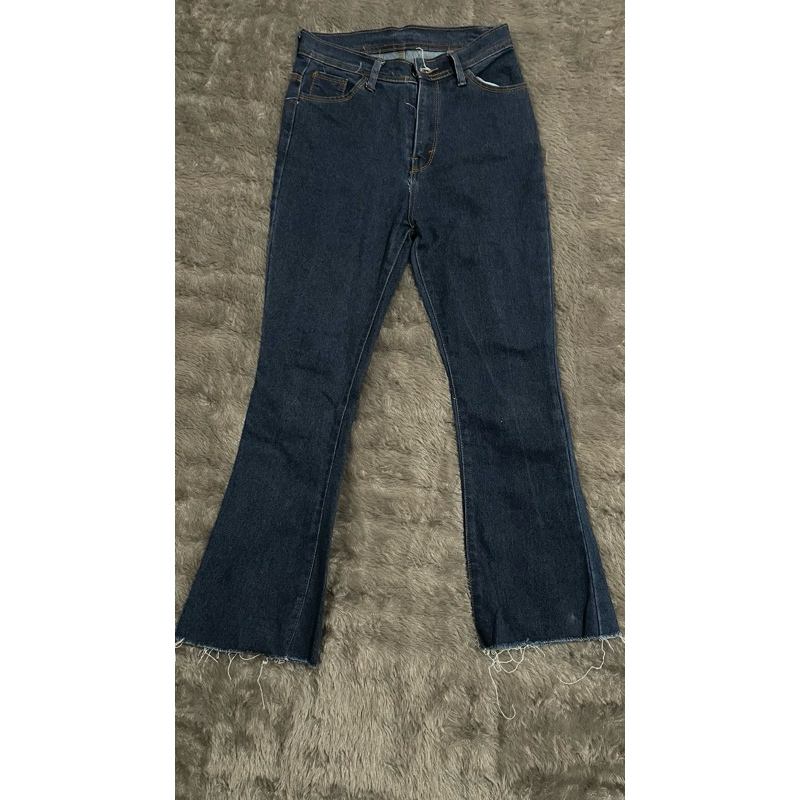 PRELOVED JEANS CUTBRAY RAWIS WARNA BIRU TUA