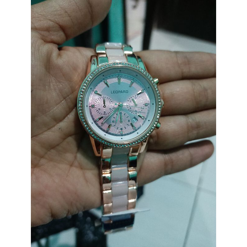 jam wanita leopard