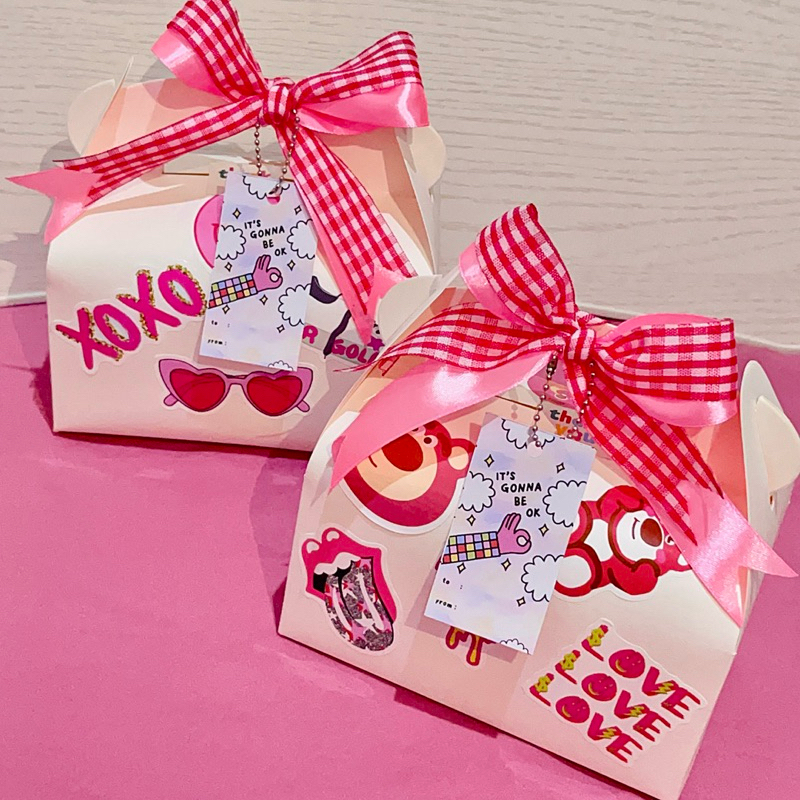 

[Ukuran Sedang 16x9x11] gift box/ gable box/ tempat kado/ ultah/ gift/ snack box. (hanya box saja)