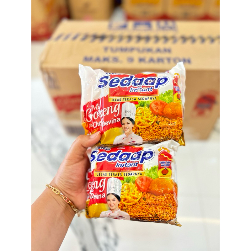 

[1 Dus isi 40 bungkus] Mie Sedaap Goreng ala chef Davina