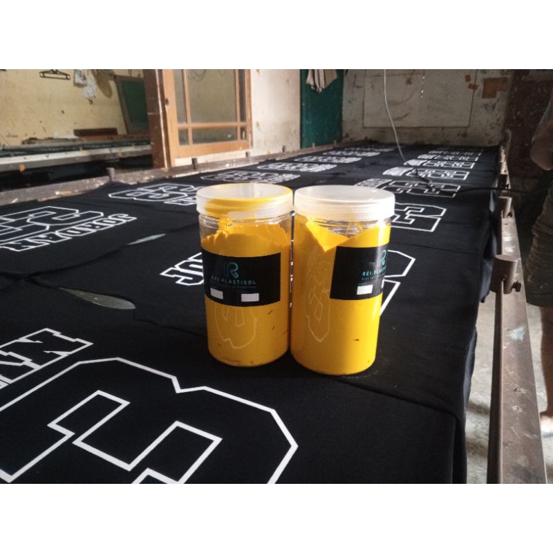 

plastisol Yellow solid kuat