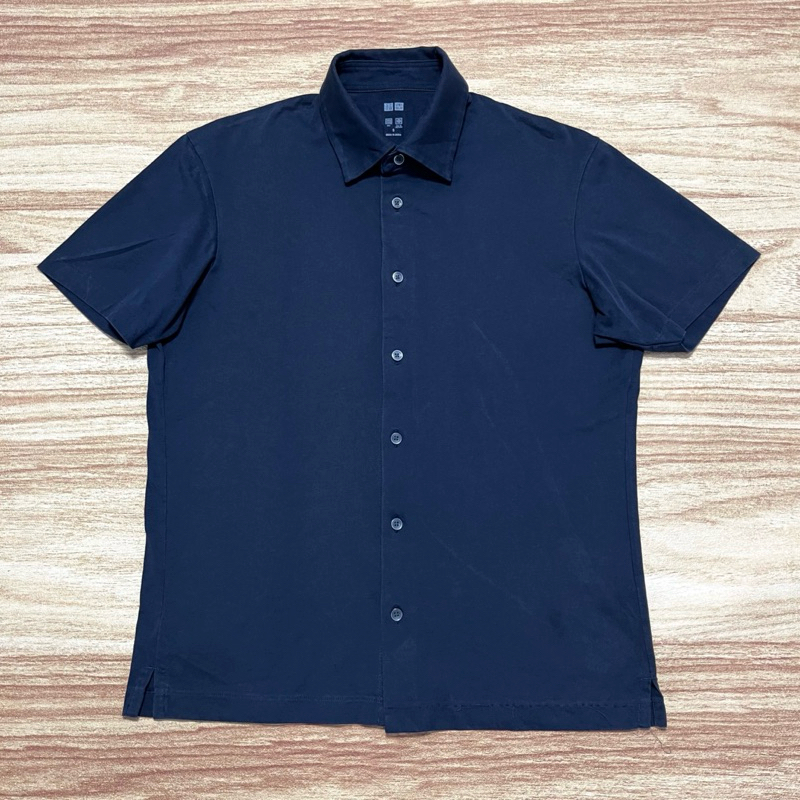 Kemeja UNIQLO AIRism Cool Touch Navy Blue (S)