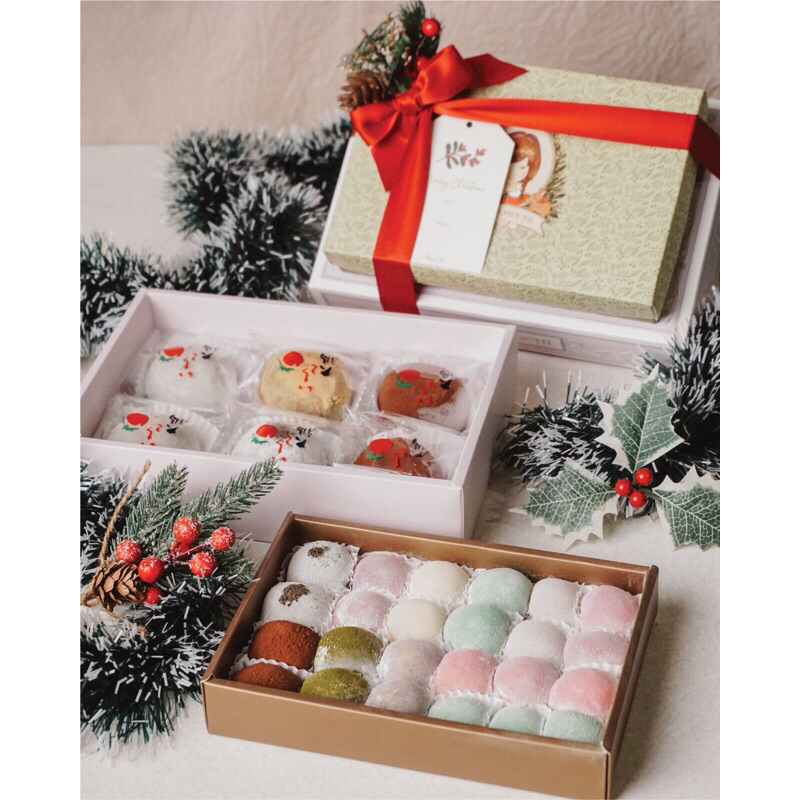 

Mochamochi Christmas Hampers G