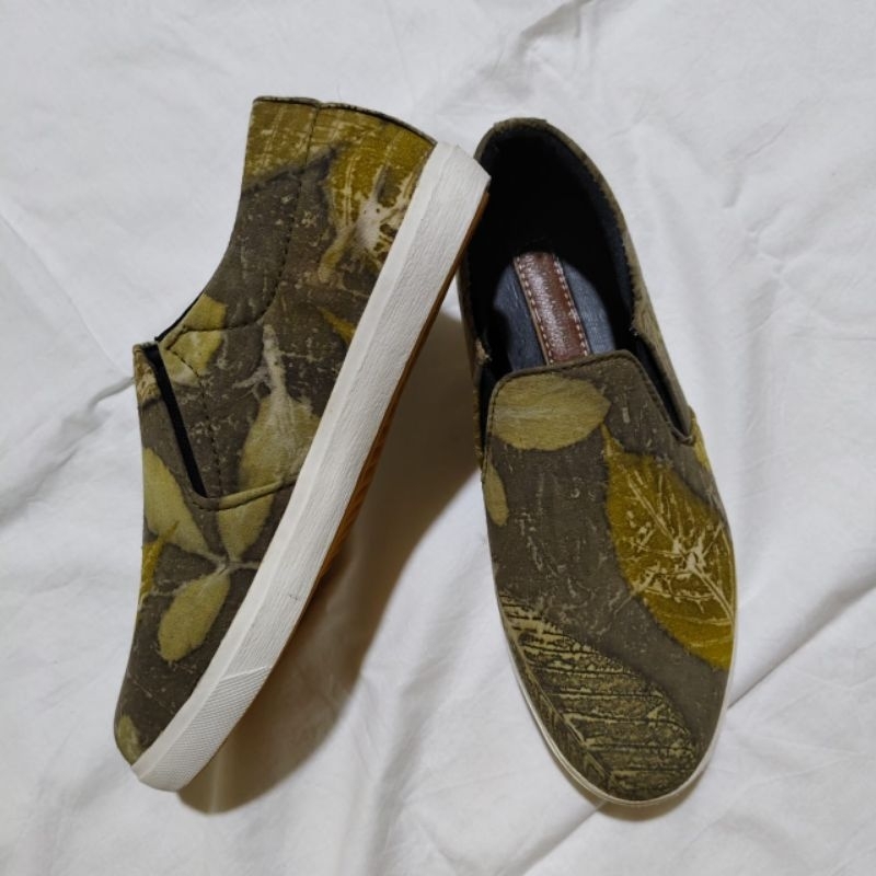 Ecoprint Sepatu Kanvas