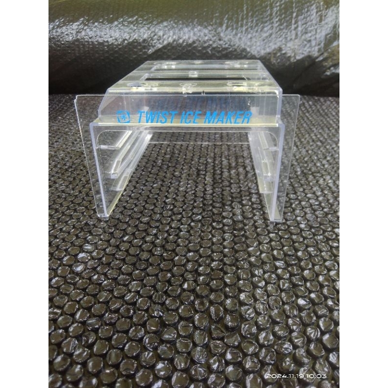 RAK TWIST ICE MAKER KULKAS AQUA 2 PINTU MODEL AQR-D270