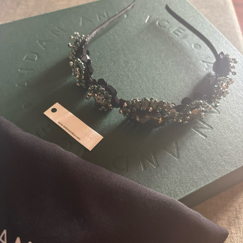 aidan and ice headband preloved