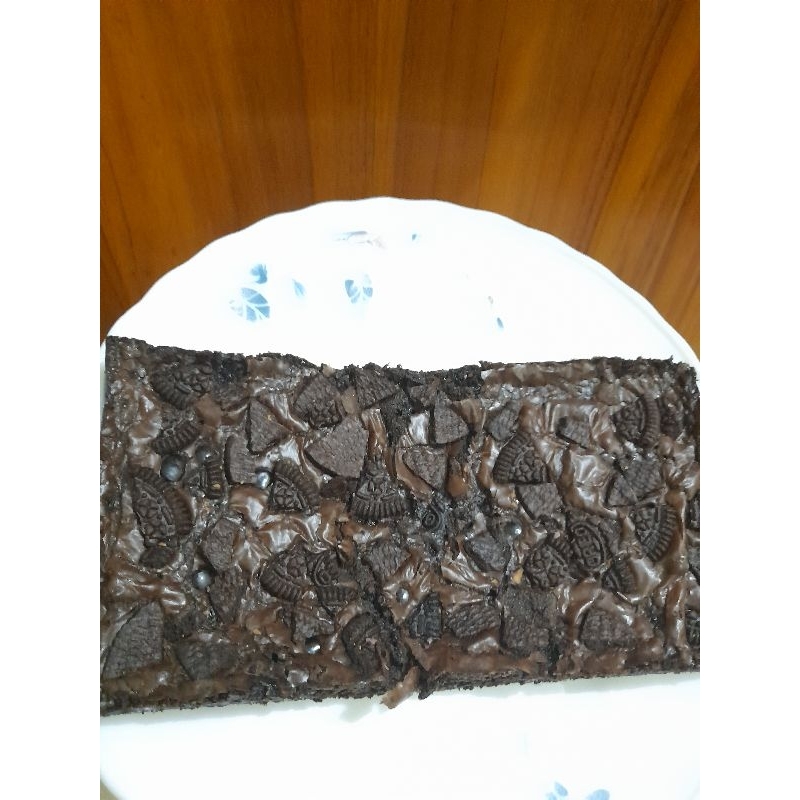 

Fudgy Brownies PREMIUM 20 x 10 DIJAMIN 85% NYOKLAT