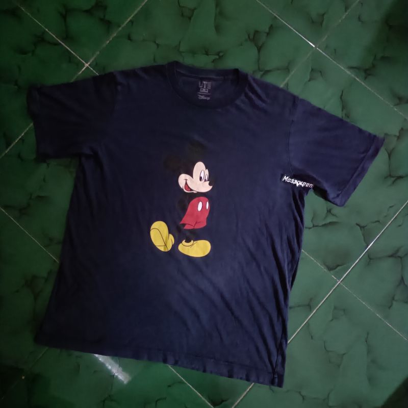 kaos desney Mickey mouse colab UNIQLO ,XL