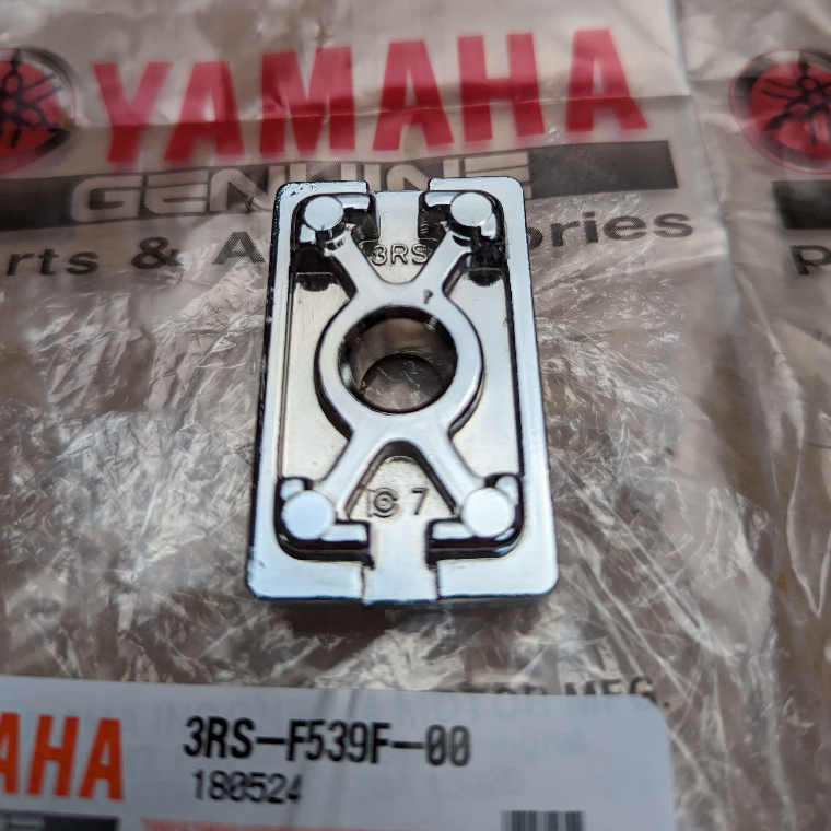 Tutup Anting Arm Fiz R Original 3RS-539F-00 Finishing Chrome pnp Force 1, Vega R, Jupiter Z, SS Two
