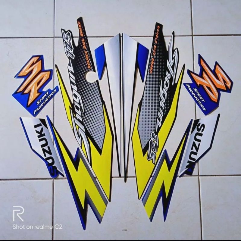 Striping stiker suzuki shogun 125r 2005 lis body shogun 125 R striping shogun 125r tahu  2005 standa