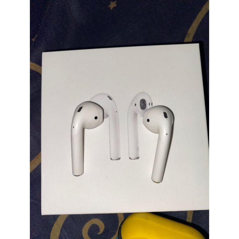Apple airpods withc charging case (Generasi ke-2) original ibox