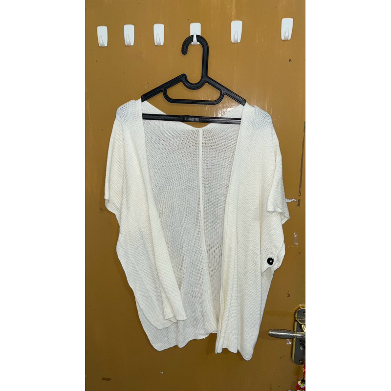 PRELOVED WHITE KNIT CARDIGAN