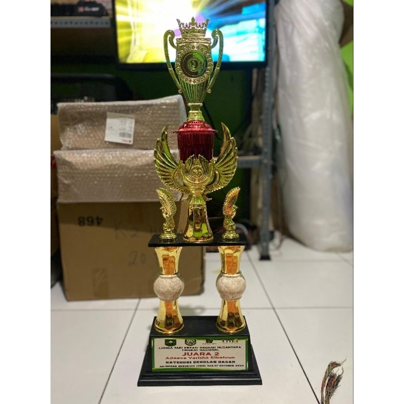 PIALA KAKI 2