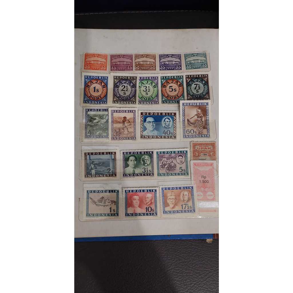 

perangko lawas 230 lembar beserta albumnya