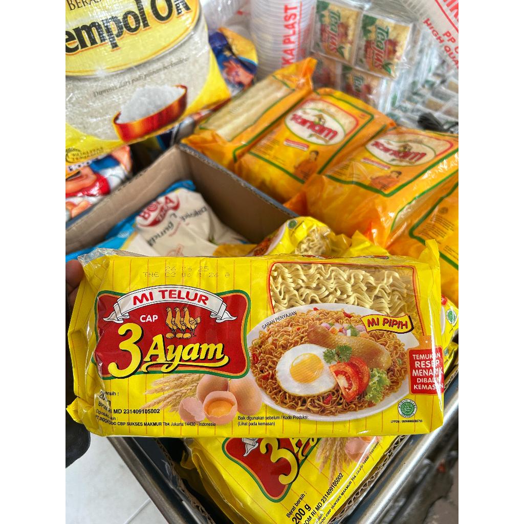 

MIE 3 AYAM