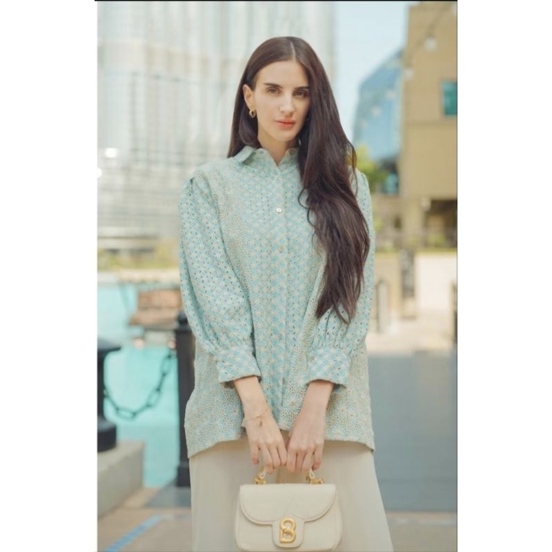 sienna shirt benang jarum