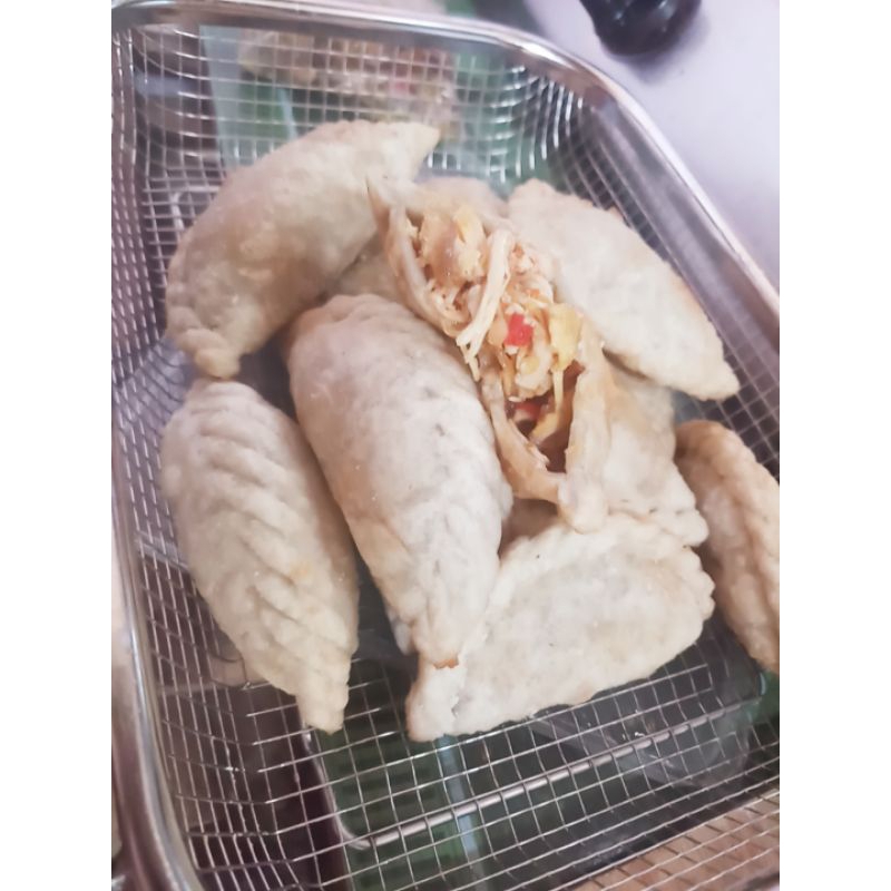 

Cireng Isi Ayam Suwir pedas