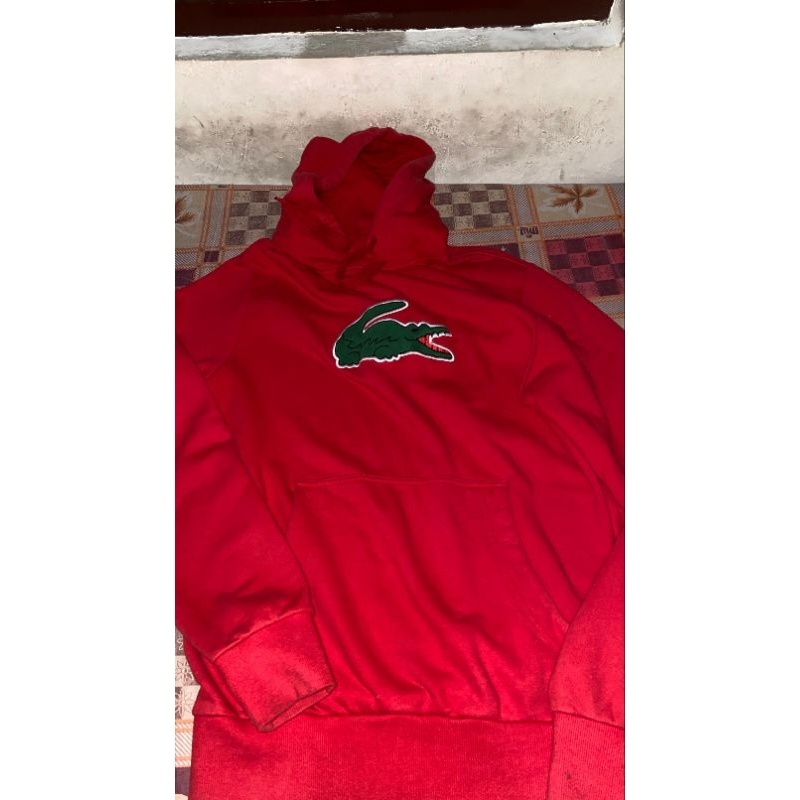 hoodie lacoste merah size 5