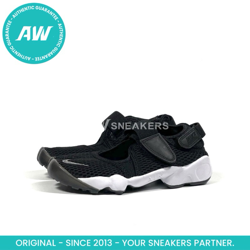 Nike Air Rift Wmns “Black White”