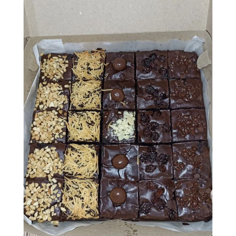 

Brownies Skat TOPPING MIX/Brownies Fudgy Dark Cokelat/ Fudgy Brownies Panggang/Brownies Fudgy BY NAIIM BAKERY