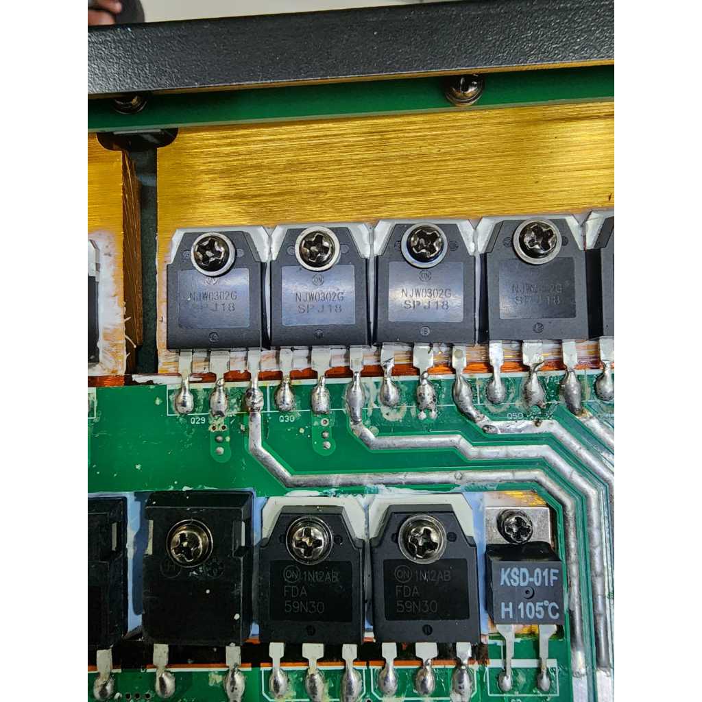 (PETI KAYU) Power Amplifier Labgruppen FP20000Q / FP 20000Q / FP 20000 Q / FP20000 Q