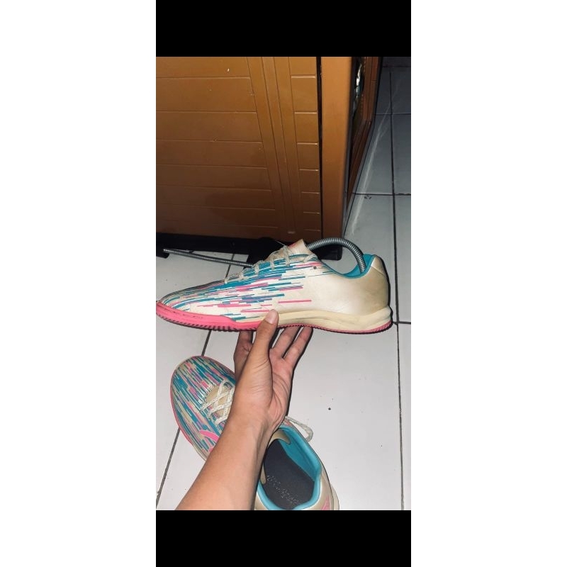 Sepatu futsal lightspeed reborn