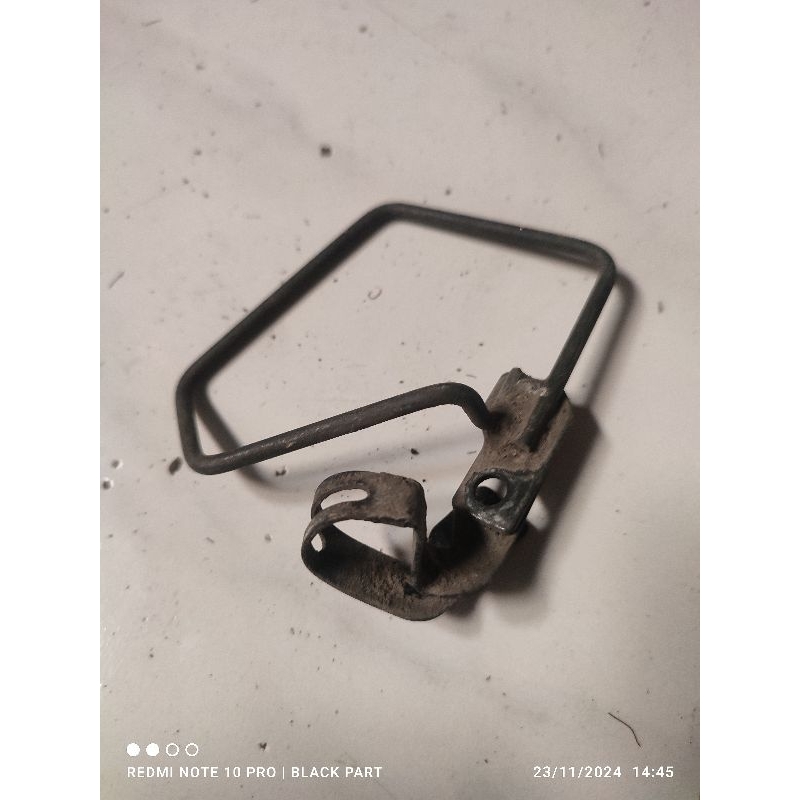 breket selang rem depan beat vario karbu lpsan