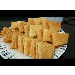 

Kue Sapik Khas Bukittinggi