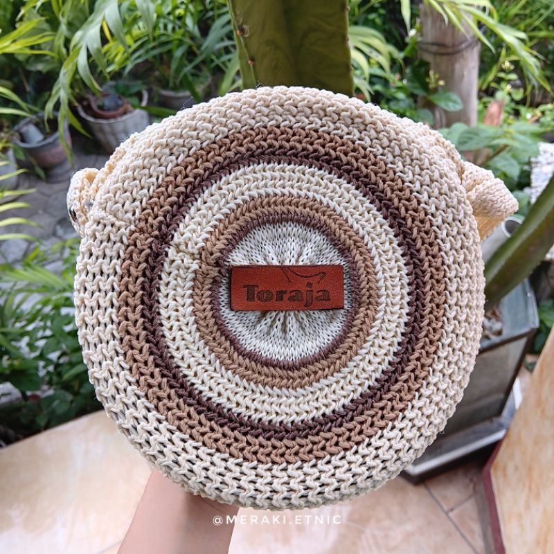 Tas Selempang Rajut Toraja Bulat Tas Etnik Slingbag Crochet