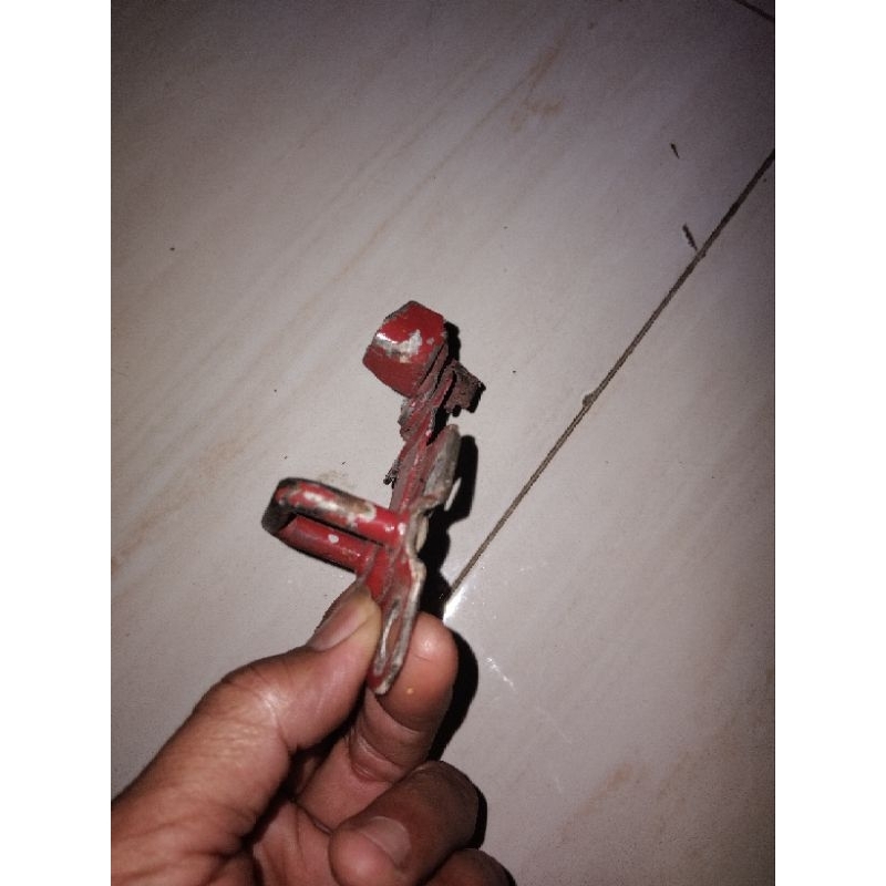 congkelan kap mesin starlet kapsul. copotan ori