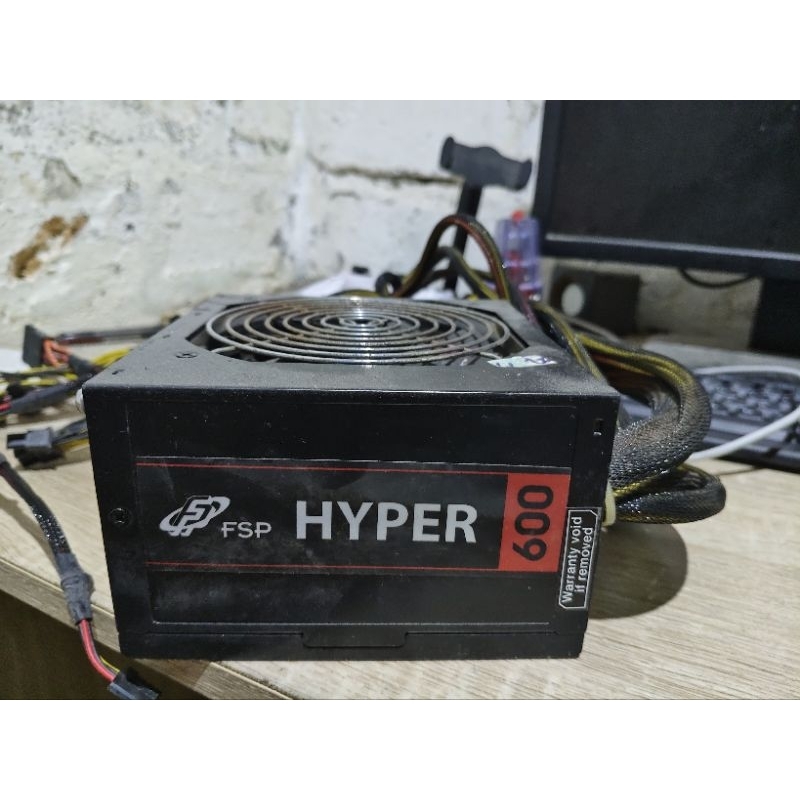 psu fsp hyper k 600w 80+  second copotan pc