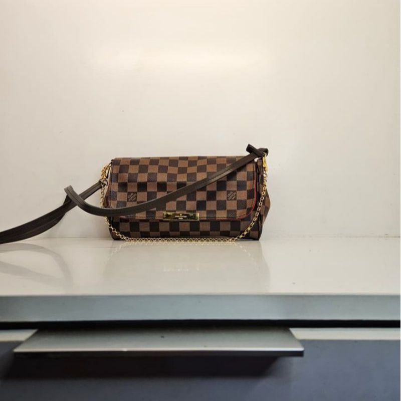 LV Favorite Damier Ebene MM