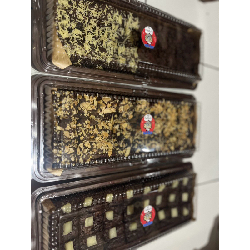 

Fudgy Brownies 30x10cm