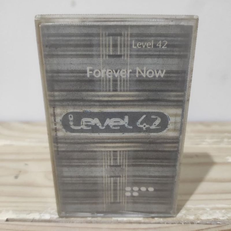 Kaset LEVEL 42 - Forever Now