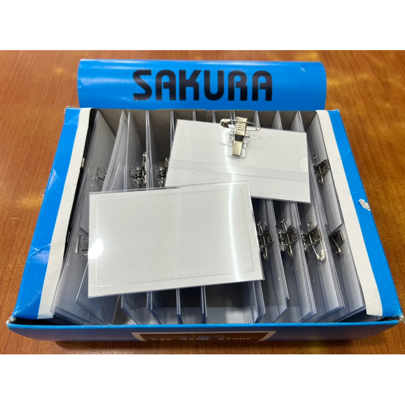 

Nametag ID Card Plastik / Name Tag Peniti / ID Card Jepit / Jepit Peniti Nama Peserta - Isi 50 PCS