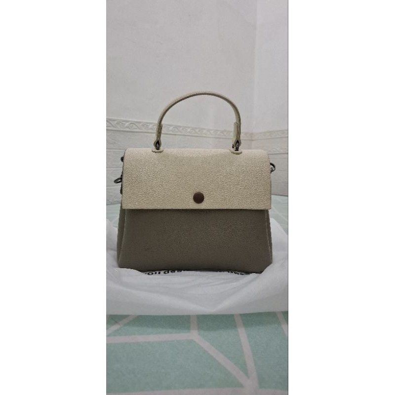 Tas Preloved | Merek Jims Honey | Beige-Grey | Preloved