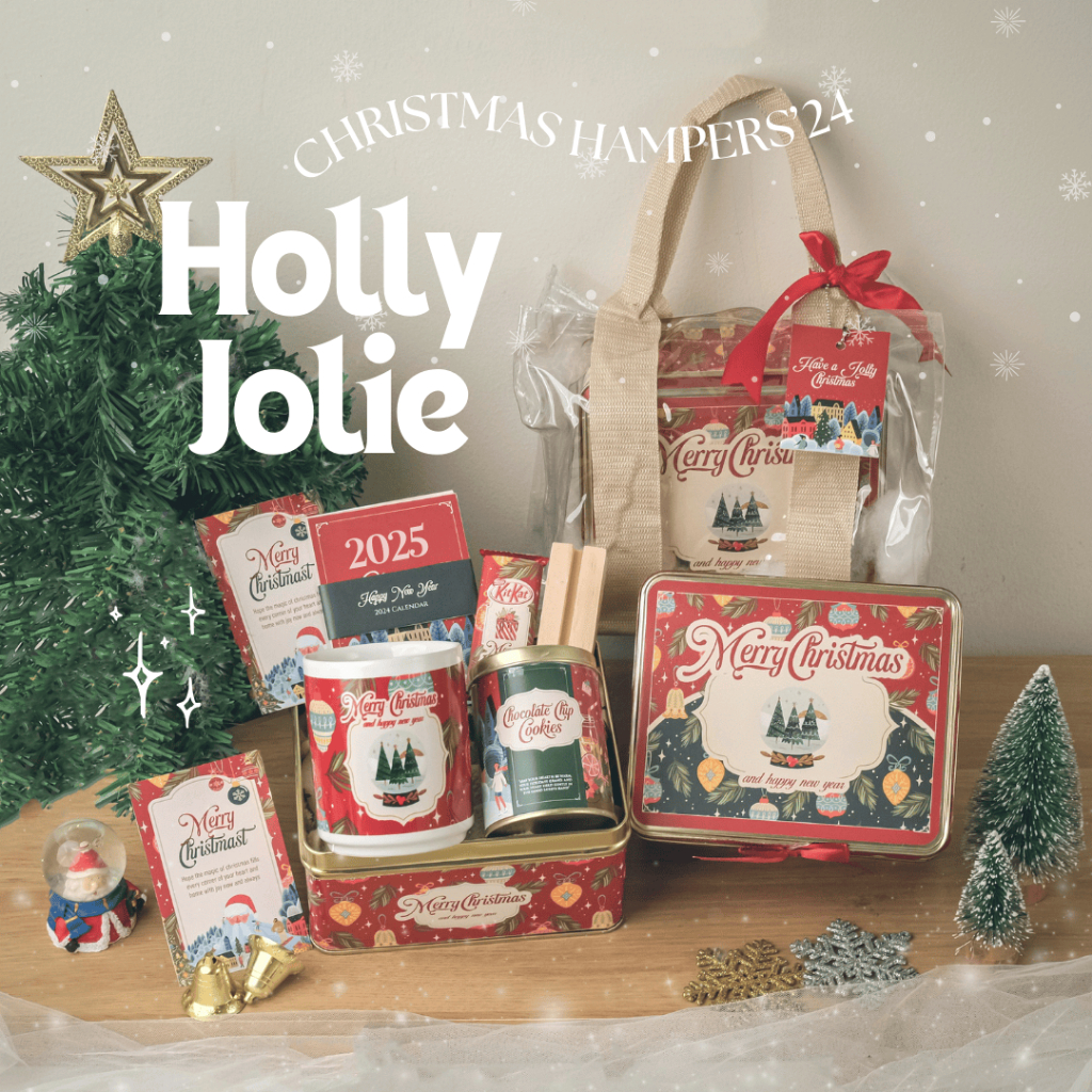 

Hampers Natal Holly Jolie 2024 | Christmas Gift box Kado natal Souvenir Christmas Hampers Kue kering Parcel Natal Hadiah Natal Mug Gelas Kalender 2024 Natal 2023