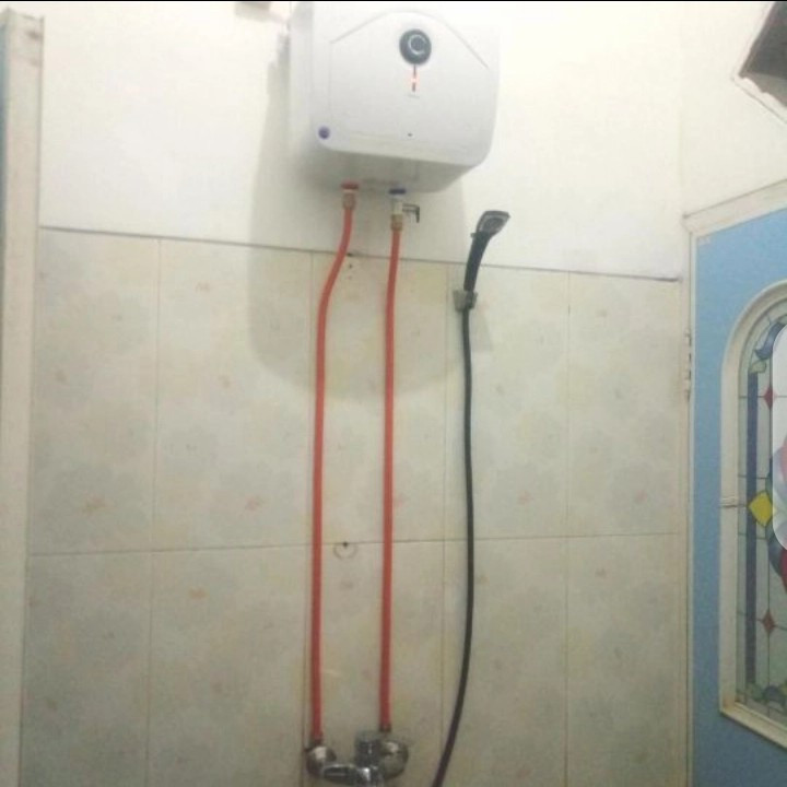 perlengkapan instalasi luar water heater listrik + kran panas dingin