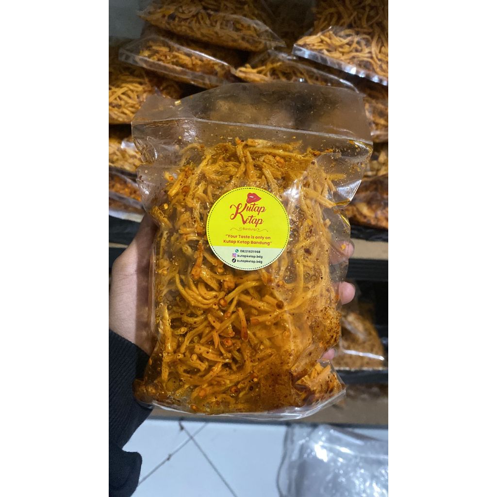 

KUTAP KETAP Mie Cistik Pedas Gurih CEMILAN PEDAS CHESSTICK BUMBU GURIH NGEMIL LADA BANDUNG