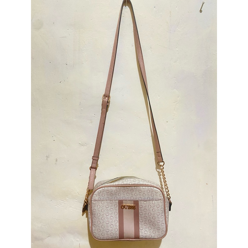 Preloved Tas Guess Sling bag