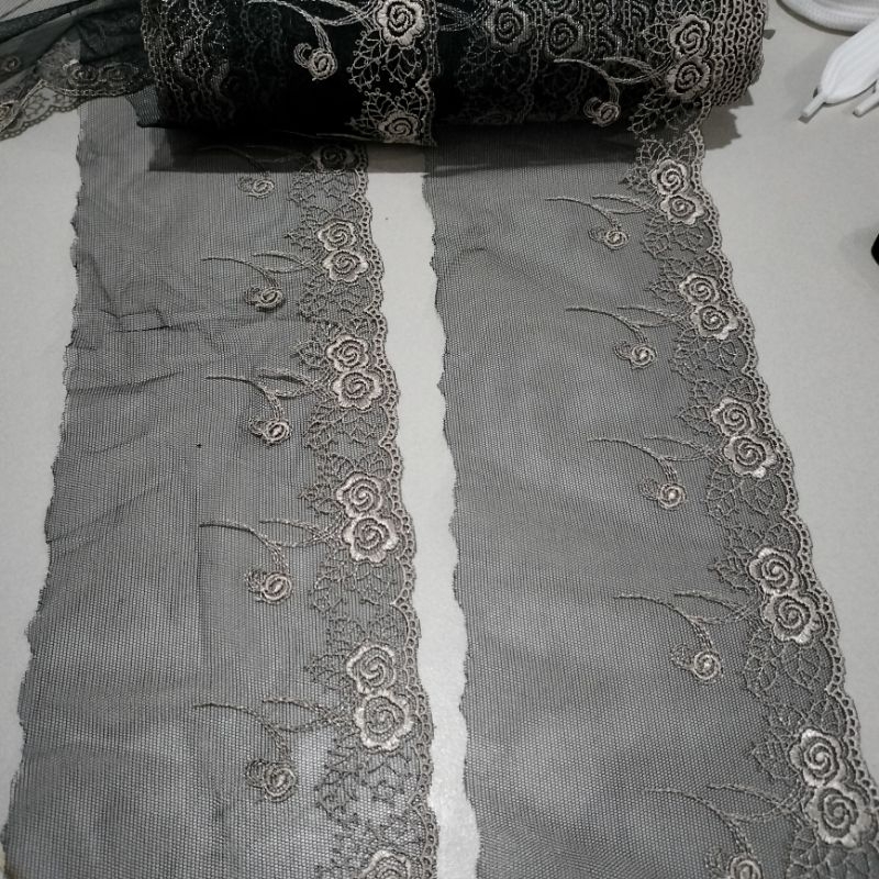 renda tile bordir lebar 10cm warna hitam gold